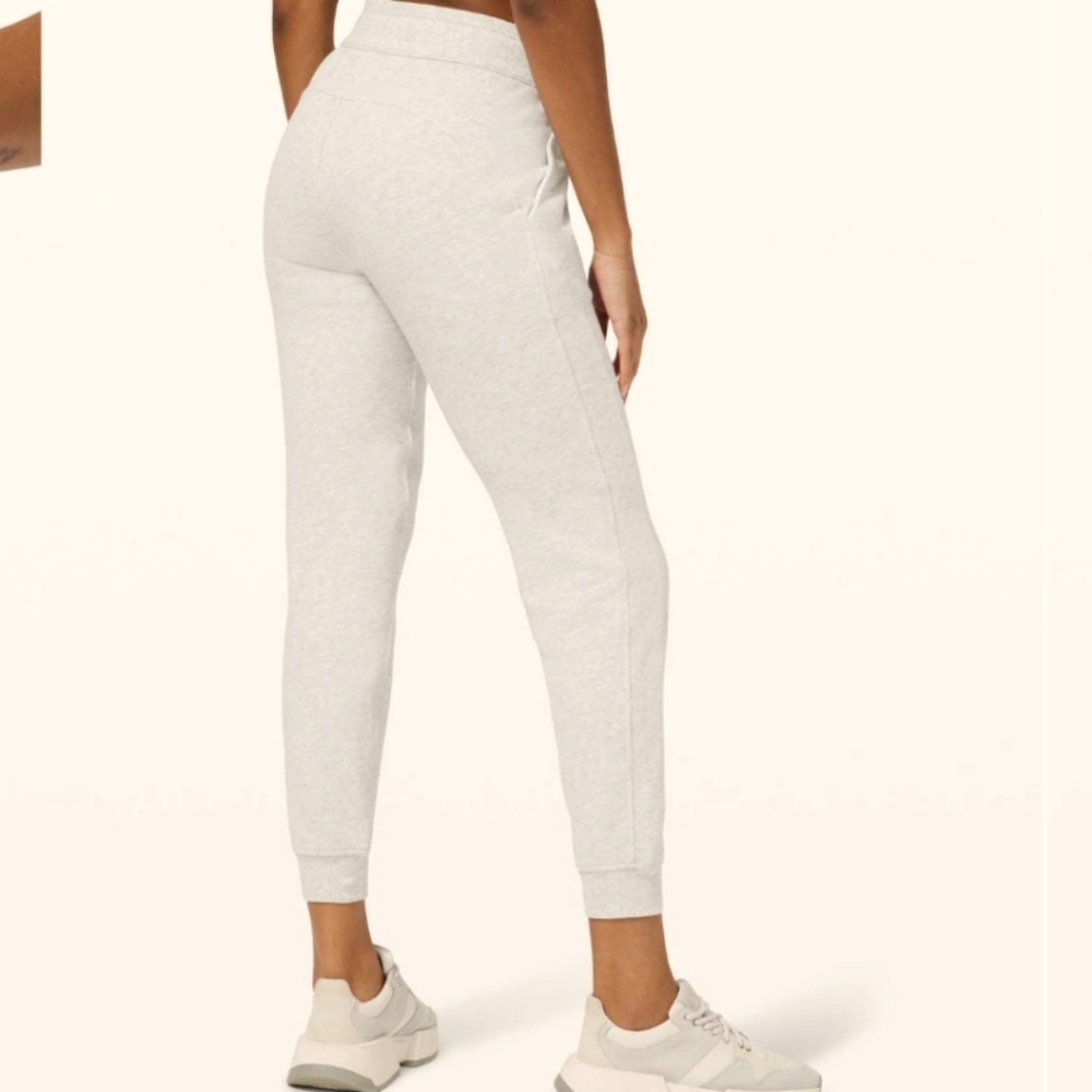 Lululemon Scuba High-Rise Jogger *Fleece 28"Heathered Core Ultra Light Grey Sz 2